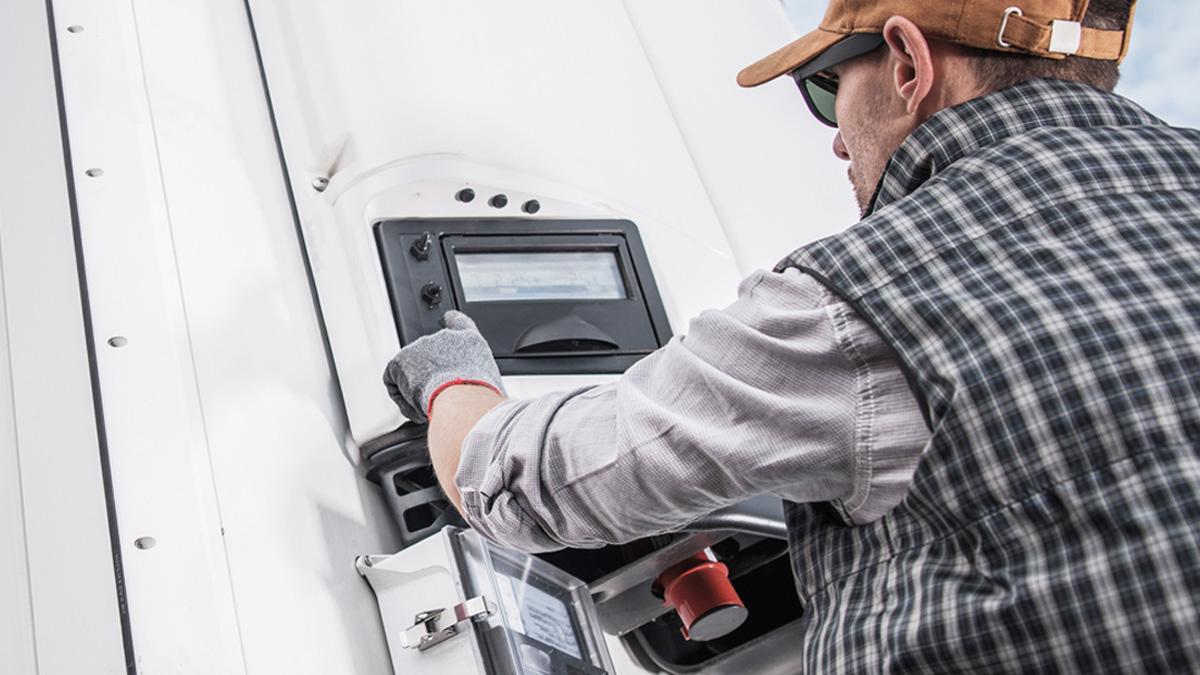 Carrier adjusting temperature control on reefer truck